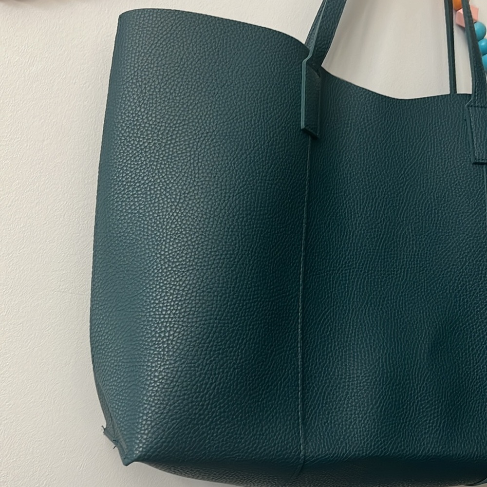 Macy’s Tote - Picture 2 of 9